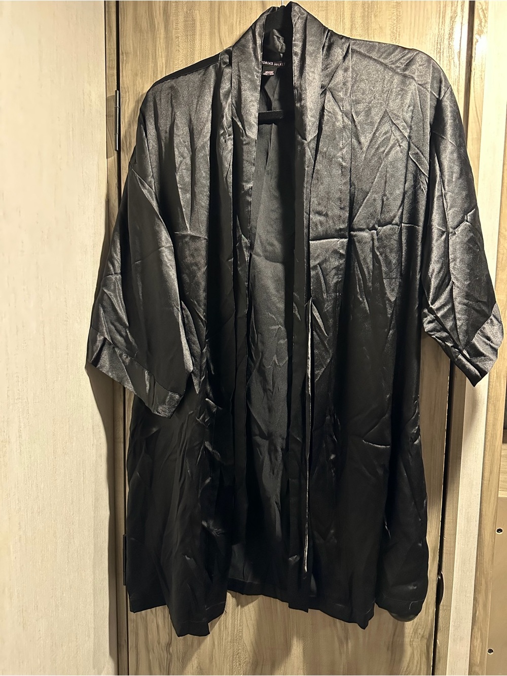 Victoria's Secret Men's Satin Kimono in Black